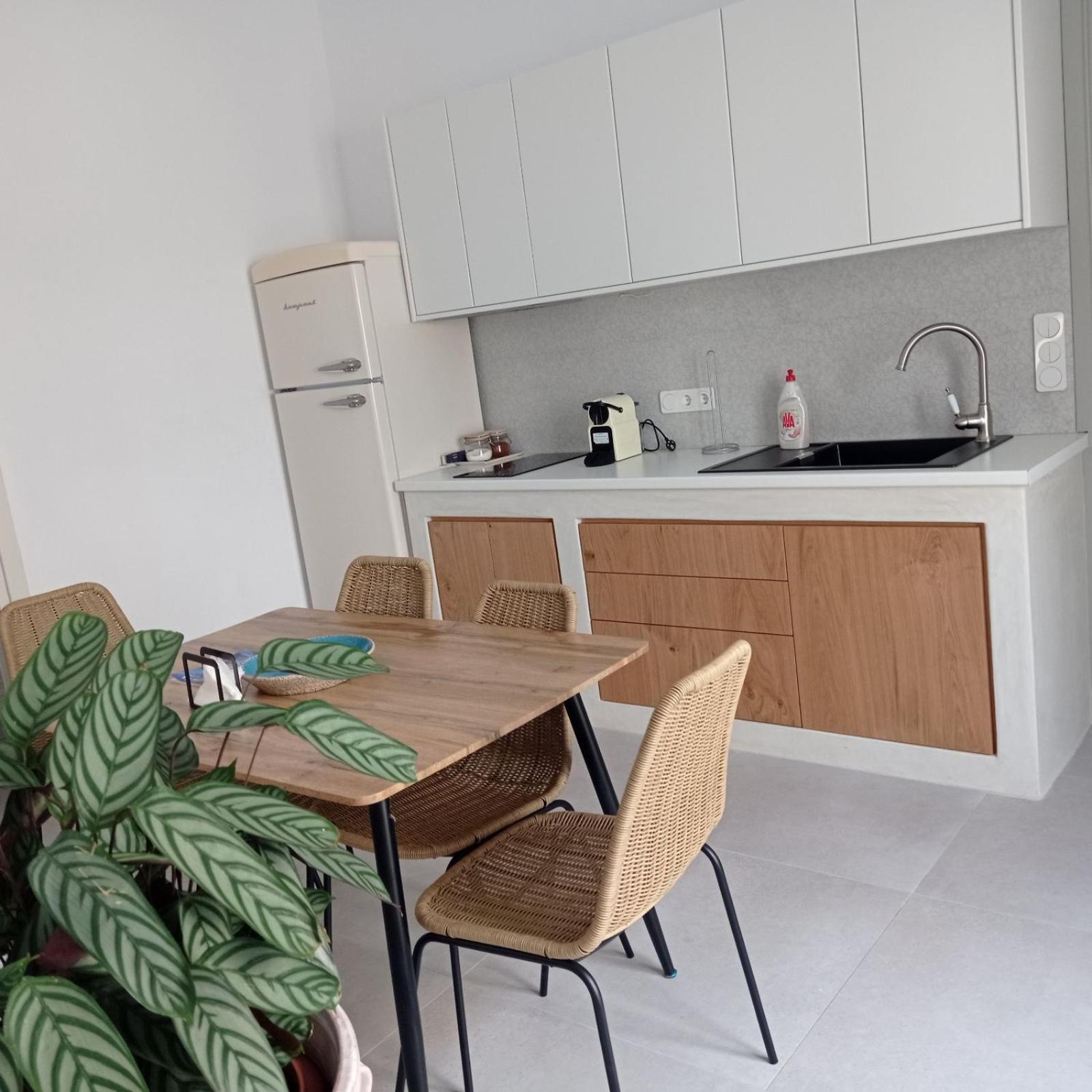 Θέαστρον - Theastron House With Great View In Chora Apartment Pera Gyalos Exterior photo